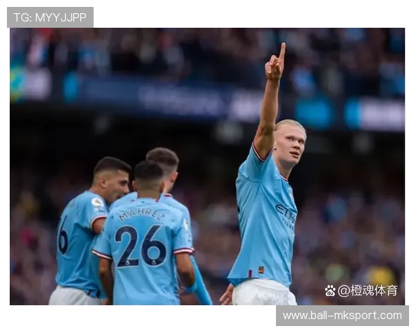 曼城反击中哈兰德门前一铲定乾坤——速度与专注缔造的致胜瞬间